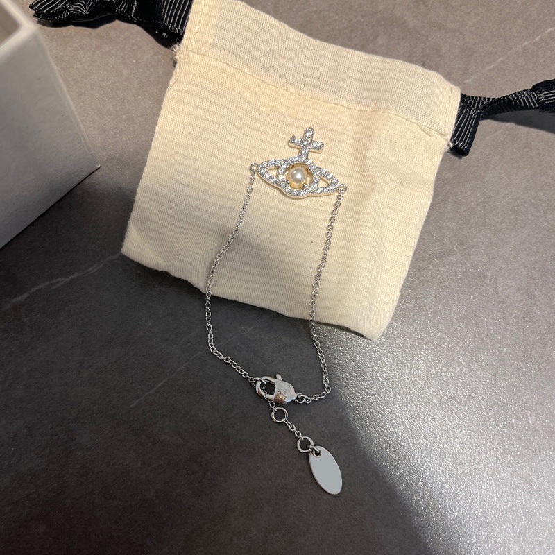 Queen Mother Olympia bracelet, small sandwich pearl hand ornament, delicate temperament, niche jewelry