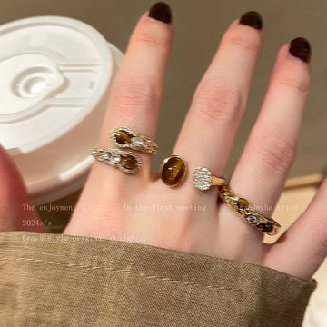 Amber streamer imitation tiger's eye stone flash diamond ring for women's autumn new Maillard light luxury high-end index finger open ring