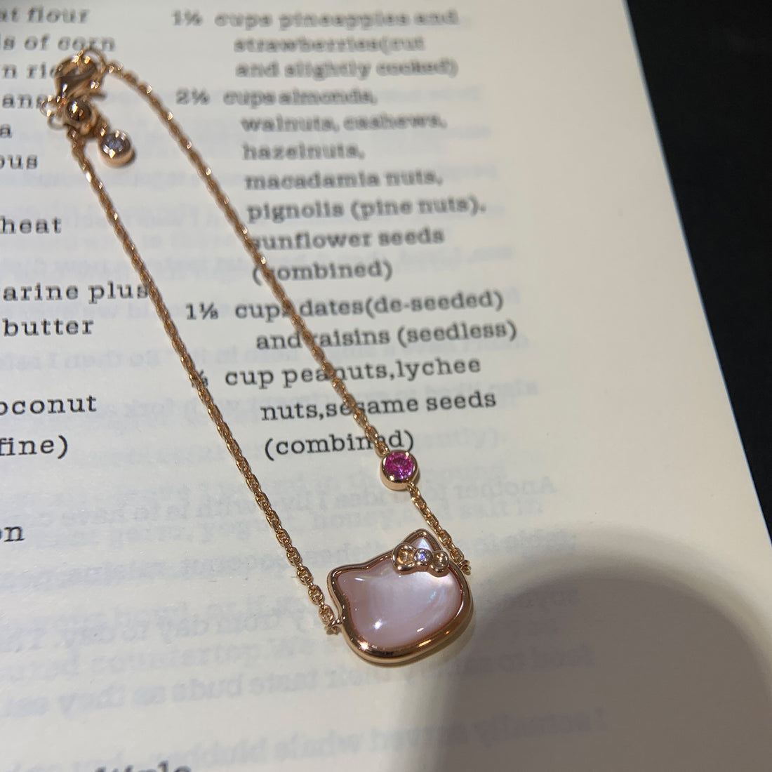 Live broadcast popular pink shell kitten bracelet 925 silver natural fritillary KT cat sweet girly touch hand jewelry