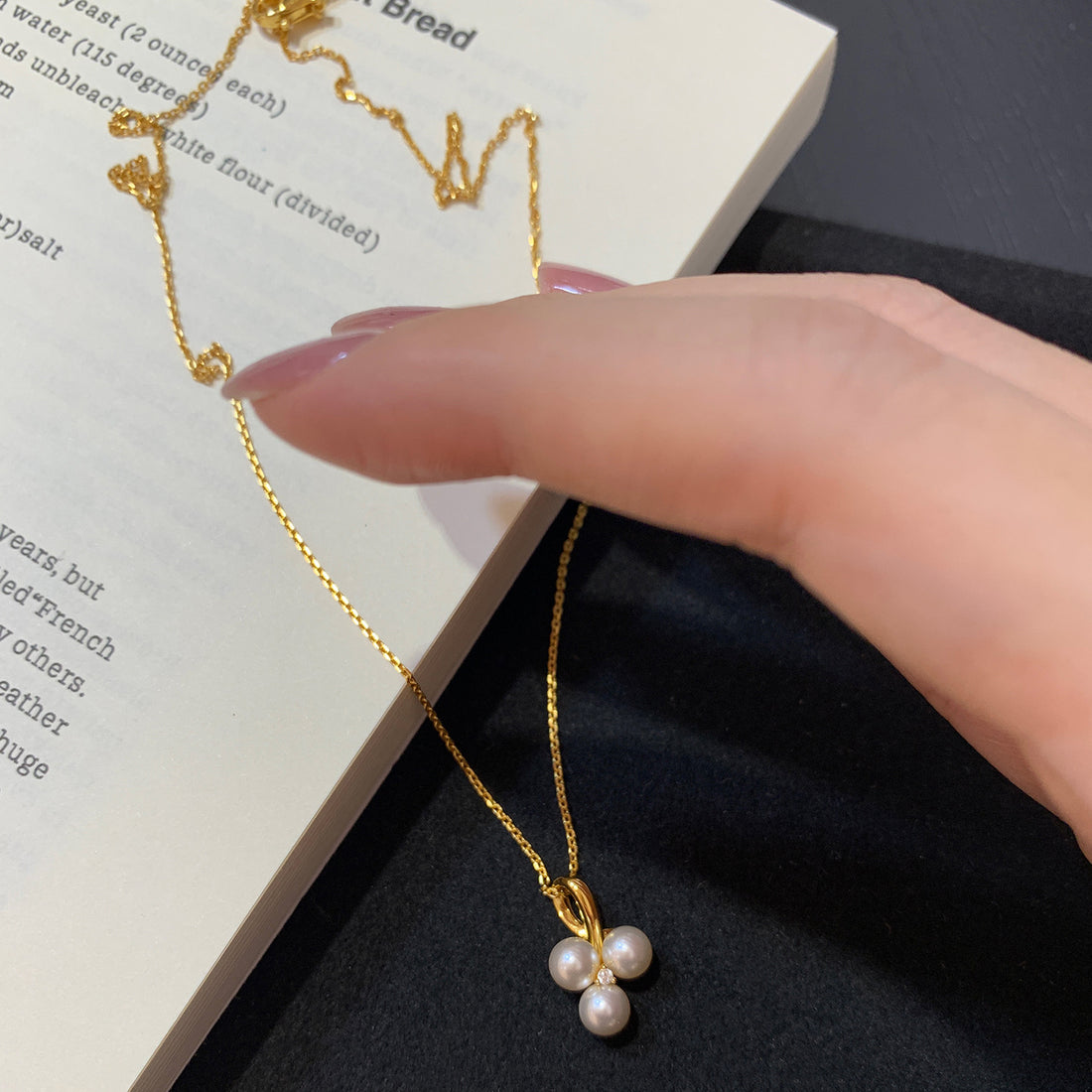 Live broadcast hit three-bead grape necklace 925 silver Seiko Shijia pearl diamond pendant simple high-end necklace