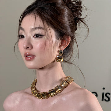 2025 new European and American exaggerated square diamond-encrusted necklace earrings set women's light luxury high-end sense niche collarbone chain tide