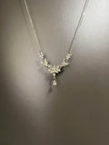 Vintage vintage Crystal snowflake necklace