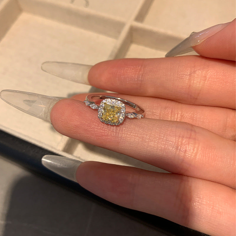 The live broadcast hit 925 sterling silver starry yellow diamond ring burst sparkle micro inlaid princess square diamond jewelry flat replacement index finger ring