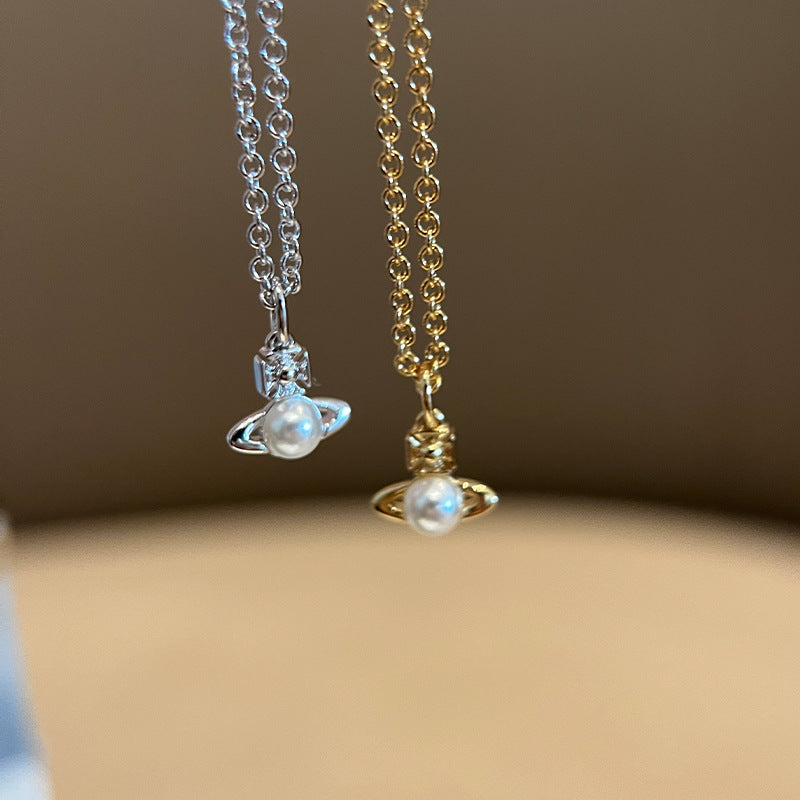 High version Queen West Balbina small Saturn pearl necklace single mini flat pearl pendant clavicle chain