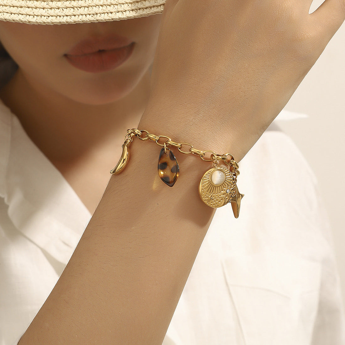 MYYA European and American stainless steel leopard print amber round brand star moon pendant bracelet women's bracelet bohemian jewelry