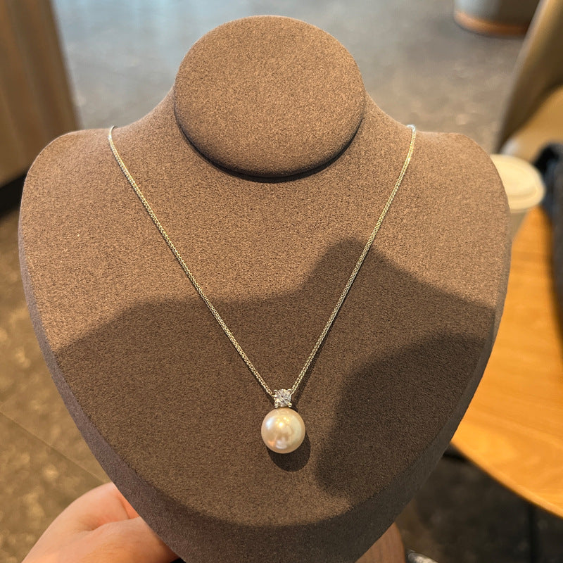 Live popular princess pearl necklace 10mm Austria pearl sterling silver s925 Chopin chain Australian white flat pendant