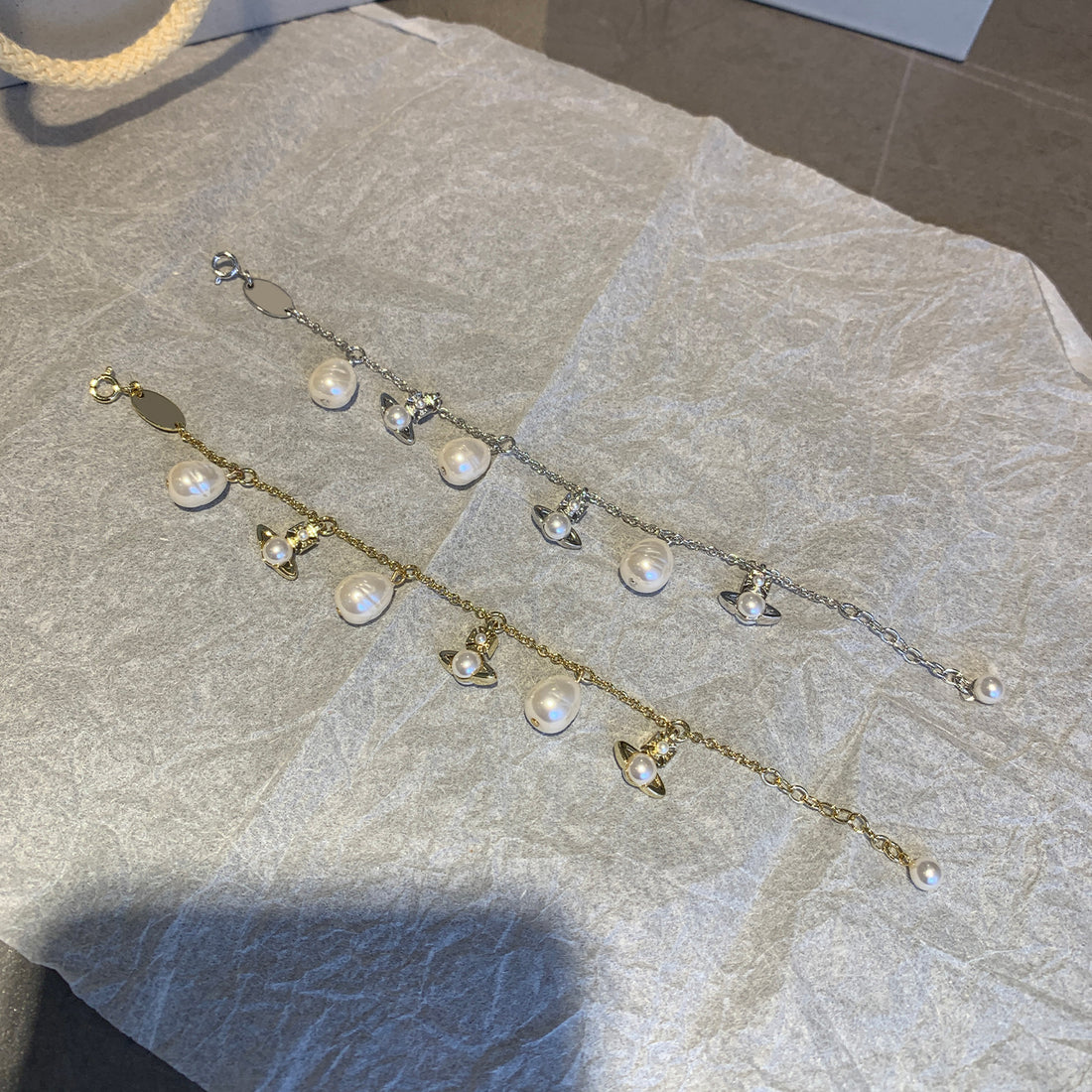 Queen Mother of the West new baroque pearl small Saturn bracelet Seiko strong light pearl fashionable and versatile design hand jewelry