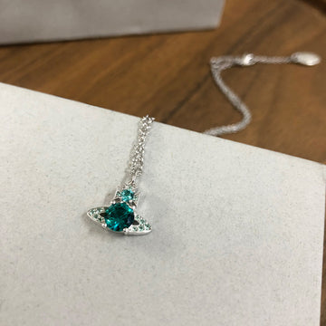 High-end Empress Dowager emerald solitaire Saturn necklace limited sparkling blue and green clavicle chain female gemstone pendant