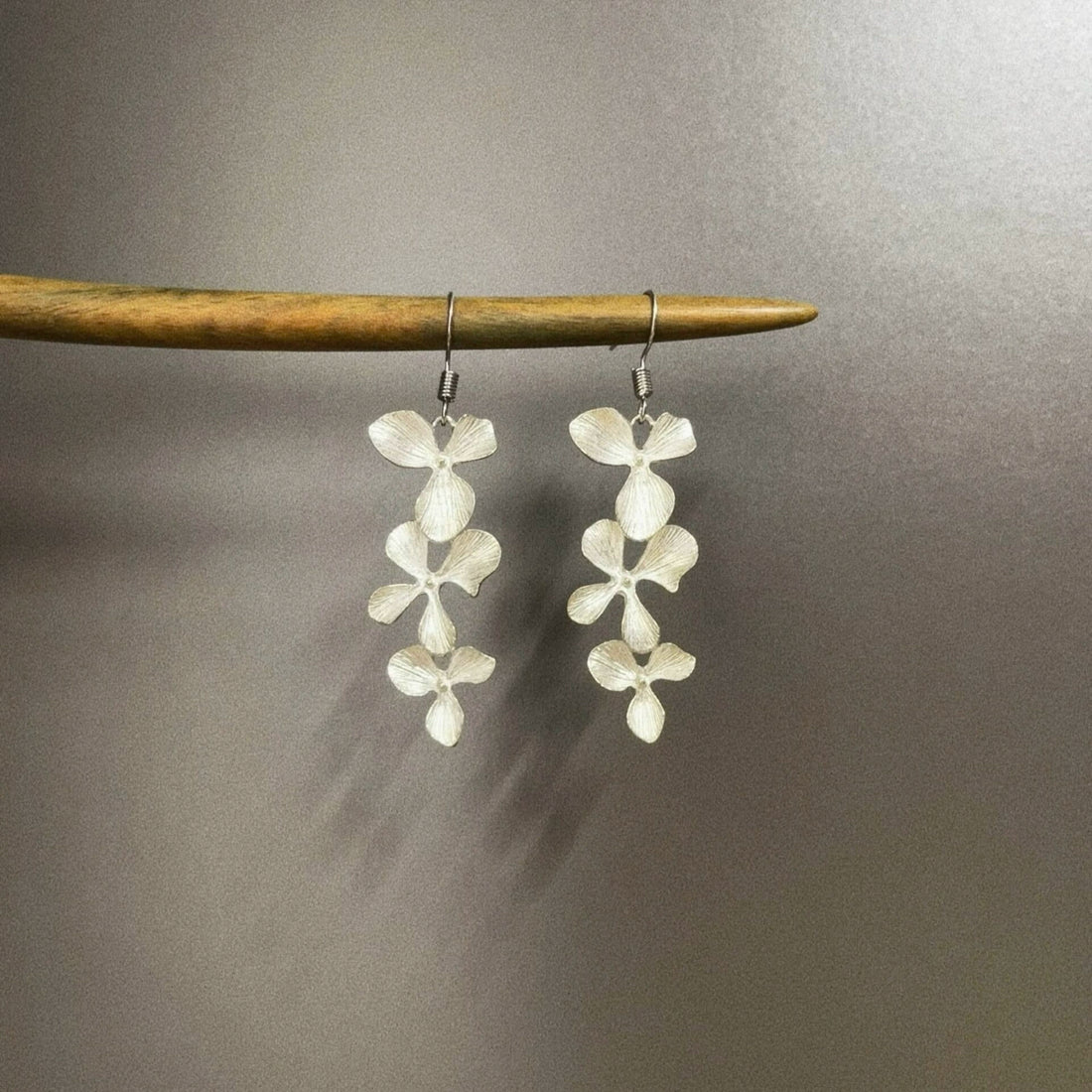 Vintage Silver-plated flowers earrings