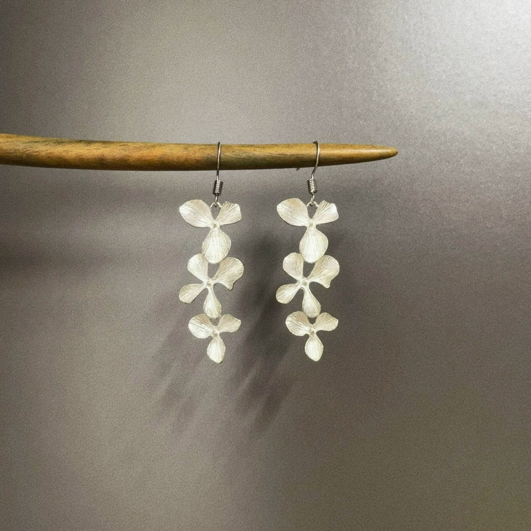 Vintage Silver-plated flowers earrings