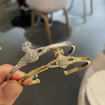 Queen Mother West Seiko full of diamond Saturn bracelet burst sparkle diamond opening Saturn bracelet live broadcast hit