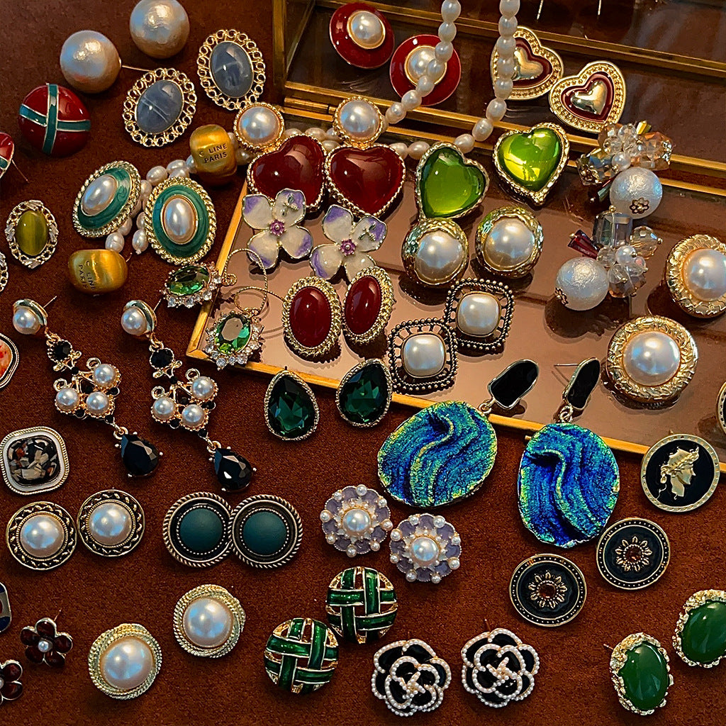 Pre-loved French elegance versatile sense of luxury 925 silver pin stud earrings heavy industry exaggerated earrings factory earrings