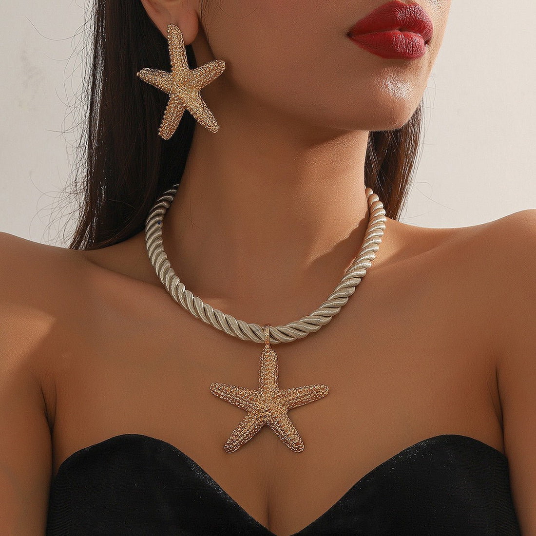 European and American  personalized starfish necklace earrings set fashionable high-end collarbone chain light luxury vacation style necklace women