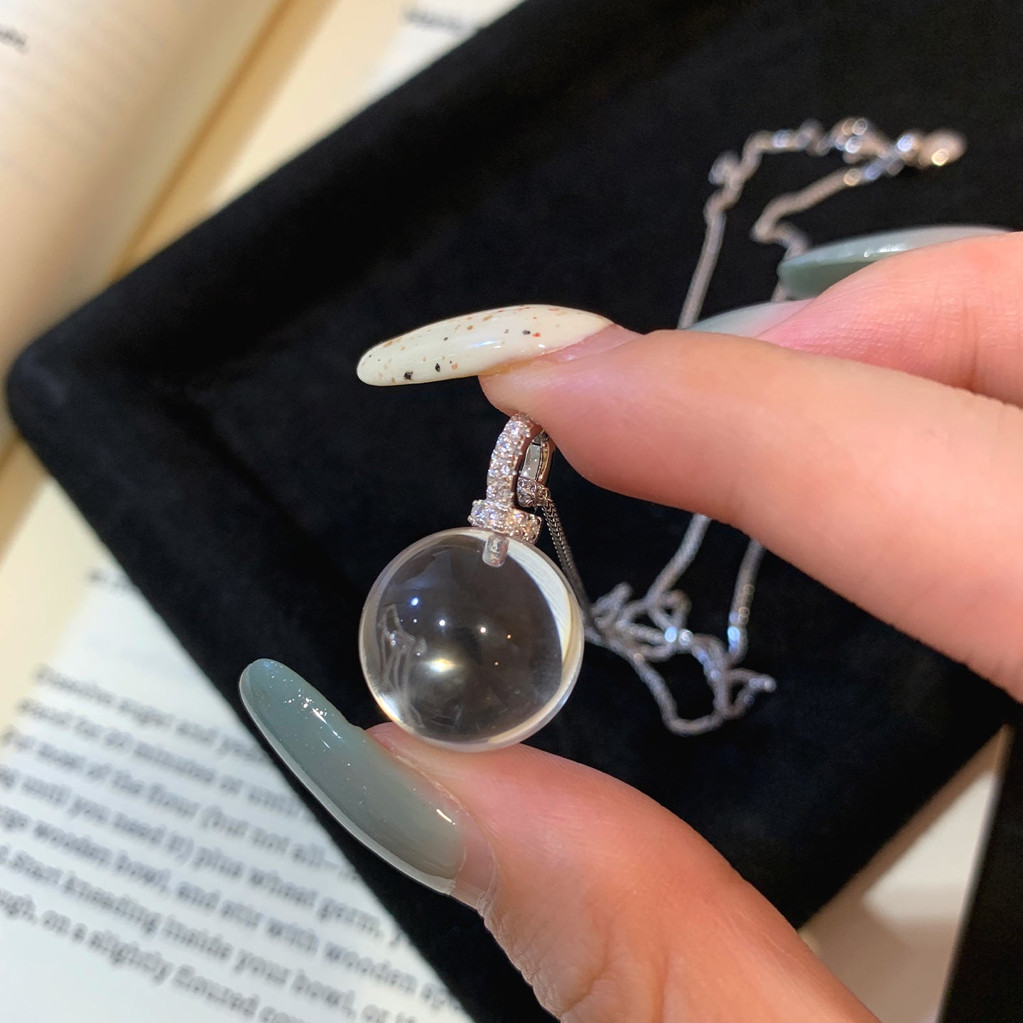 Live broadcast explosive 16MM white crystal sparkling diamond necklace 925 silver pacifier universal buckle clean body small bulb pendant necklace