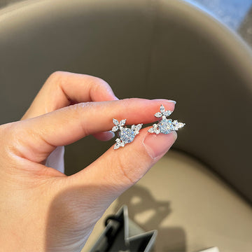 Seiko Queen West full of diamond flower stud earrings, silver white diamond inlaid earrings, shining earrings, women's niche design