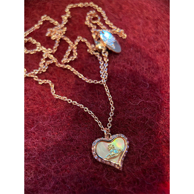 The popular Queen Mother of the West natural pink shell heart necklace heartbeat pendant gold silver neck chain clavicle chain sense of luxury