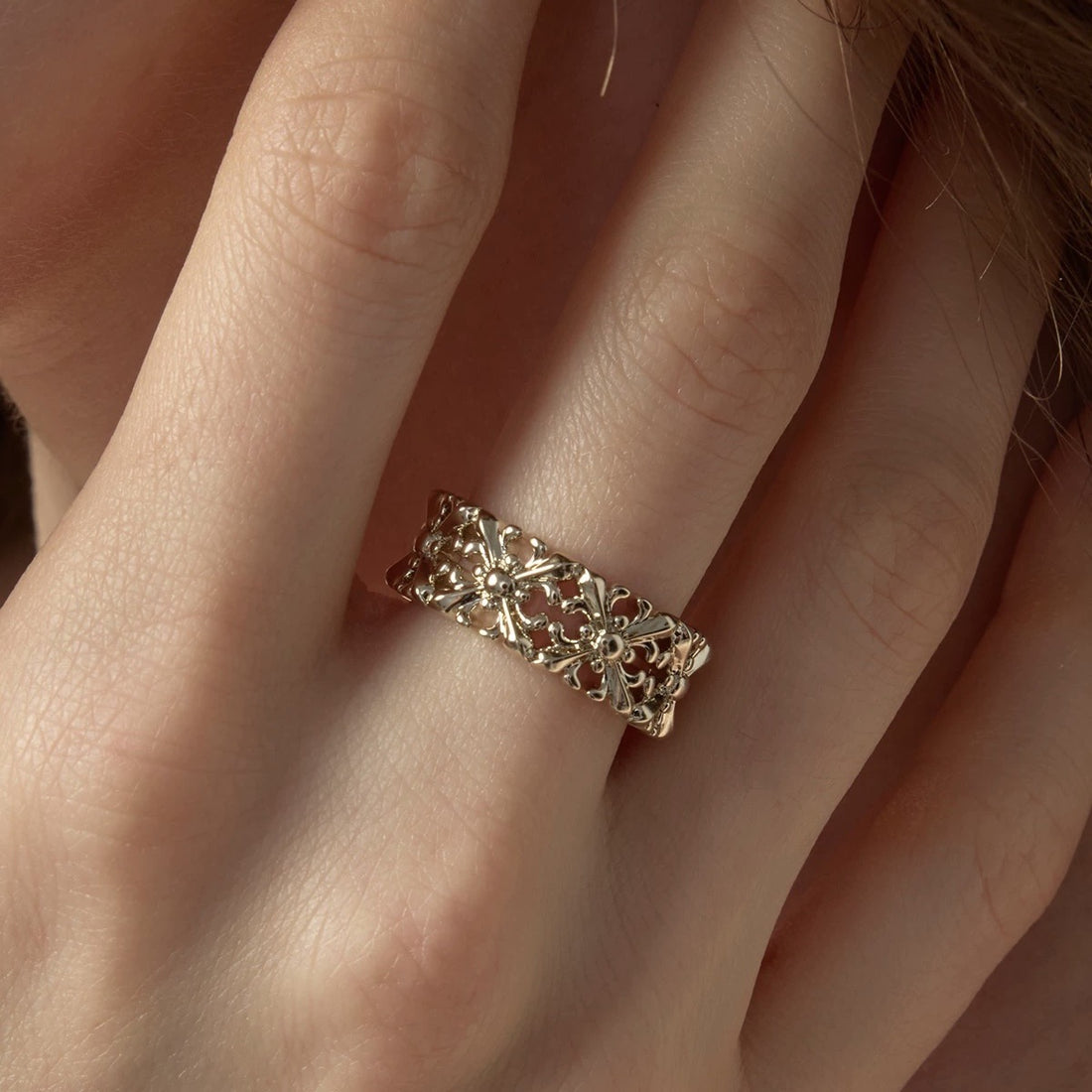 Three The same iris flower full circle ring women's opening retro light luxury Maillard jewelry niche ring wholesale