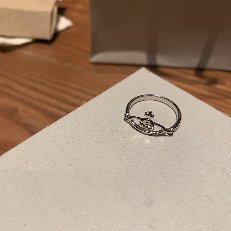 The high version of the Queen Mother of the West can shake the Saturn ring, simple glossy hollow planet, stacked index finger ring hand ornament