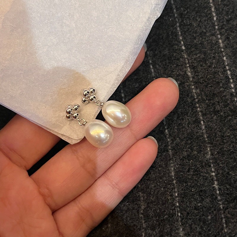 The classic 925 sterling silver natural freshwater pearl earrings French retro style versatile earrings