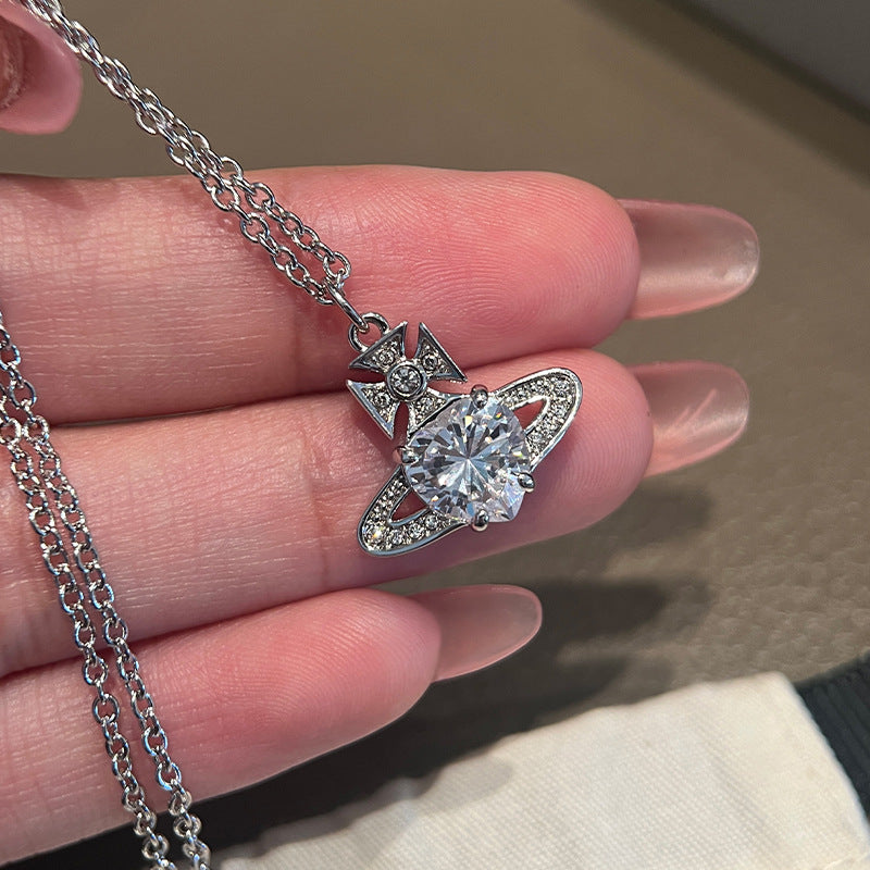 QUEEN MOTHER WEST WHITE HEART DIAMOND SATURN NECKLACE STUD EARRINGS ARIELLA CLASSIC FULL DIAMOND PLANET PENDANT EARRINGS