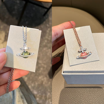 High Quality Queen Mother West Healing Olive Green Pink Enamel Planet Necklace Spring Summer 23 New Necklace