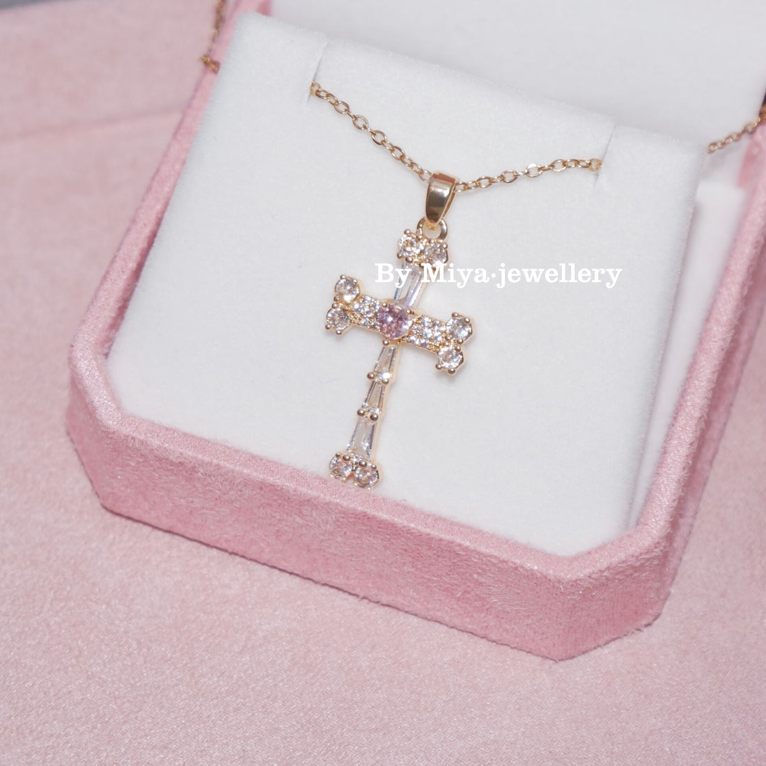 ndependent design cross love necklace, super designer copper 5A zircon high color retention