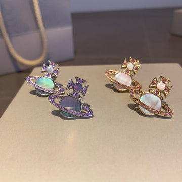 Seiko West Queen Mother Fritillaria Saturn stud earrings full of diamonds and dazzling natural shell planet versatile commuter earrings