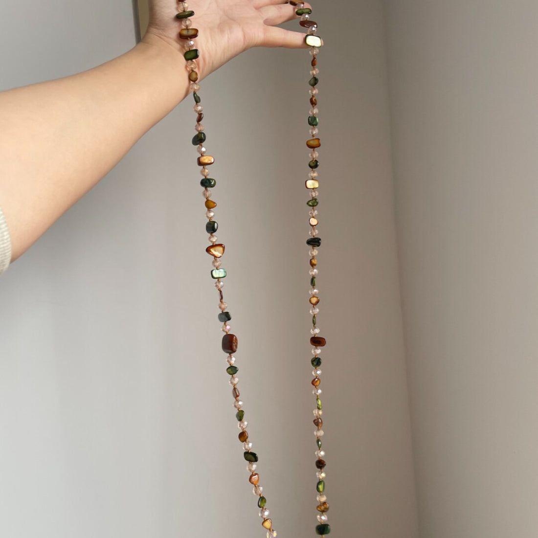 Medieval necklace Bohemian colored shell beaded double-layer necklace retro light luxury vacation long necklace can be stacked