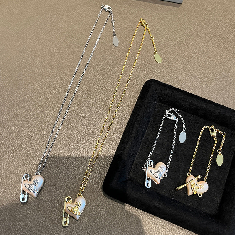 Seiko West Queen Mother love pin necklace gold silver heavy feel niche fashionable jewelry