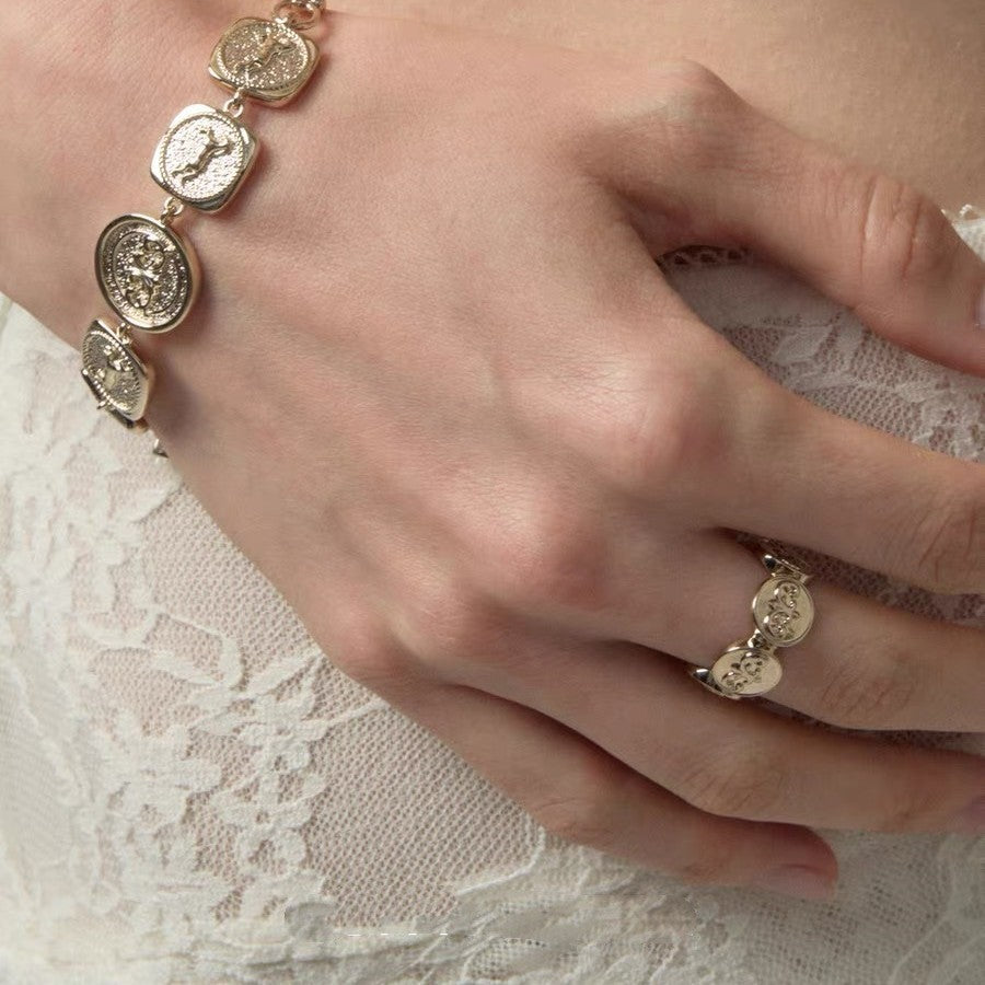 "Time Poetry" Medieval Niche Design Iris Pegasus Coin Ring Retro Old Money Style Jewelry