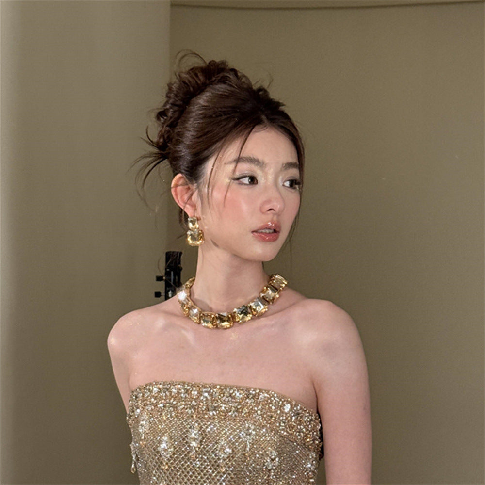 2025 new European and American exaggerated square diamond-encrusted necklace earrings set women's light luxury high-end sense niche collarbone chain tide