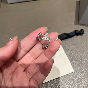 High quality Queen West full diamond oblique set three Saturn rings finely set hollow flat planet index finger ring ring