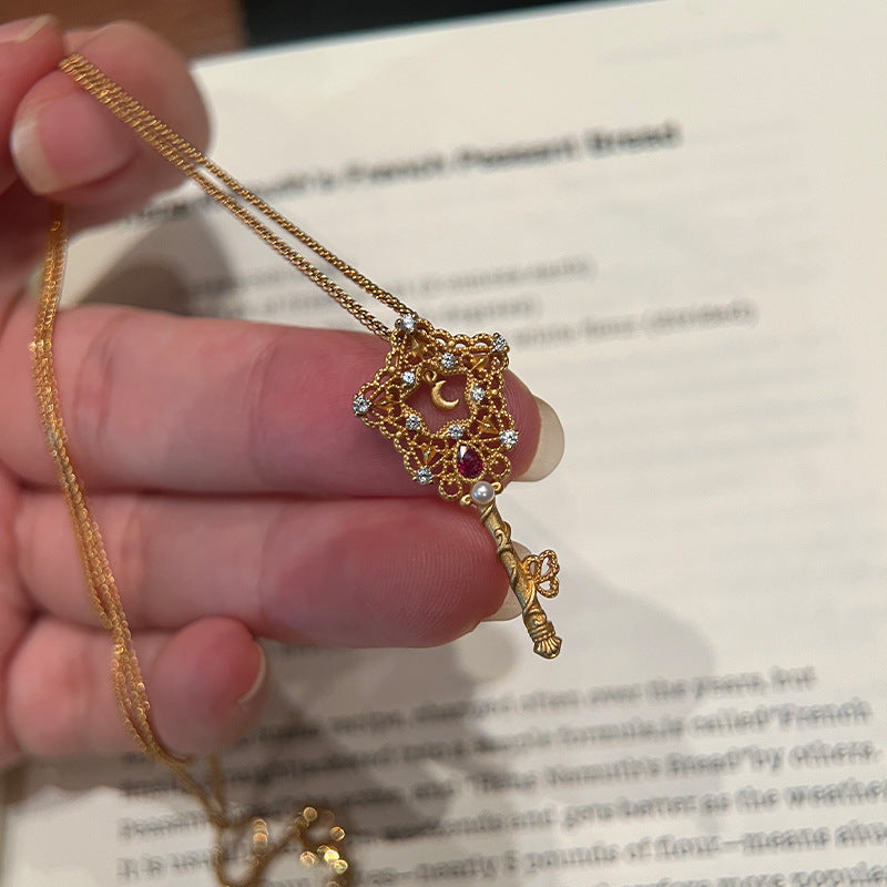 The live broadcast hit ancient silver star moon key necklace, Sakura star filigree, ruby scepter necklace, gold flat