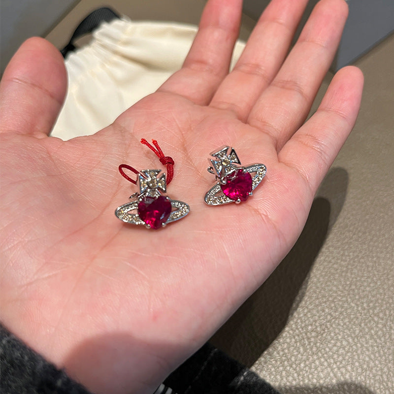 QUEEN WEST RED HEART DIAMOND SATURN NECKLACE STUD EARRINGS ARIELLA FULL DIAMOND RUBY PLANET PENDANT EARRINGS