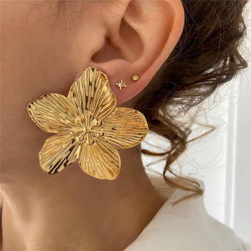 French court style dull retro gold flower metal stud earrings premium design earrings earrings